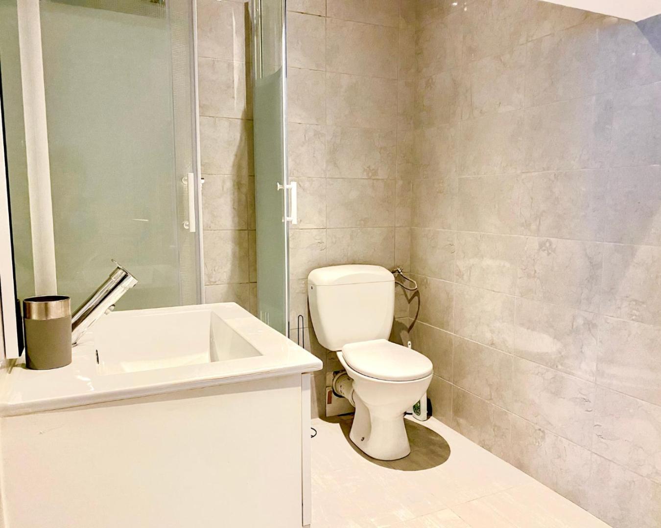 Apartment Surfer Paradise-appartement Climatise & Wifi - *